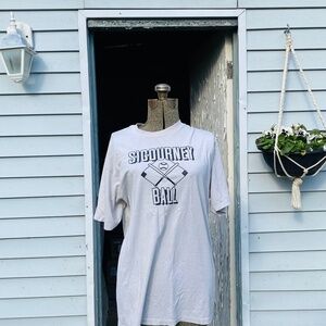 Unique vintage baseball T-shirt